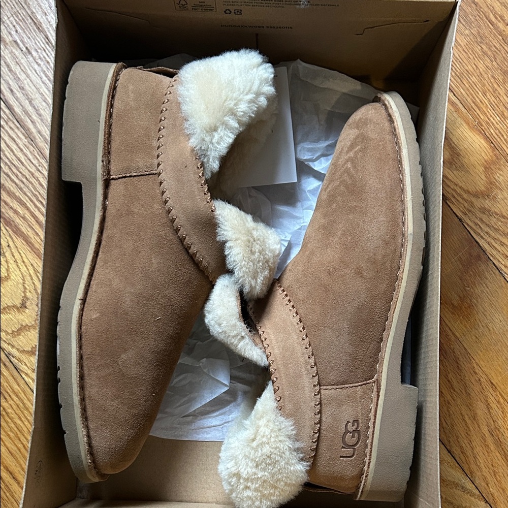 UGG Size 9.5 W MCKAY Tan Shearling Lined Boots - Picture 9 of 10
